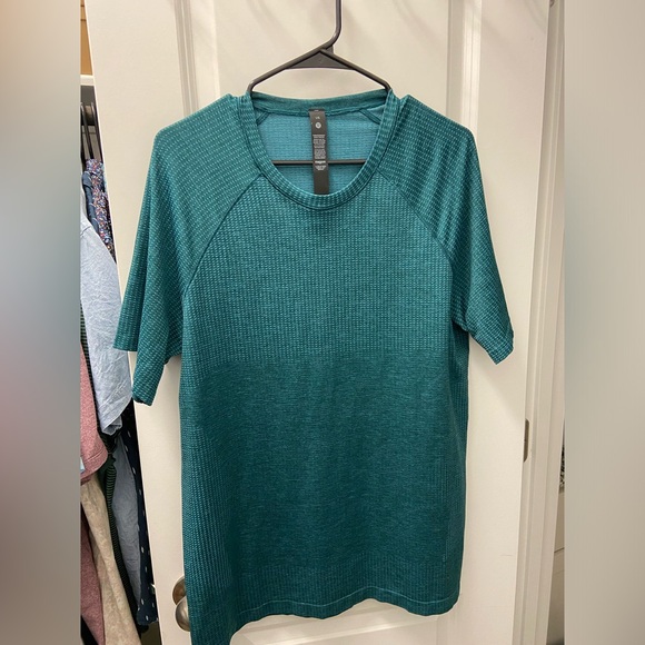 Metal Vent Tech Short-Sleeve - Picture 1 of 5